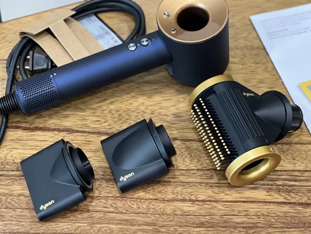 Dyson Hair Dryers & Stylers Supersonic dryer with styling attachments product detail image 3