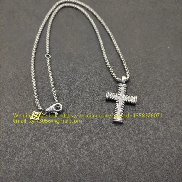 Design David Yurman Double Cross Pendant Necklace in Sterling Silver with Diamonds Jewelry - 16