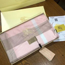 thumbnail for 4色法式爱心格子羊绒围巾情侣款羊绒围巾丝棉手感柔软