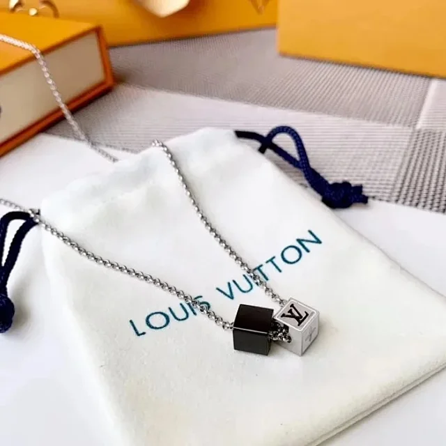 Louis Vuitton Necklace Collier Dice Gambling M62688