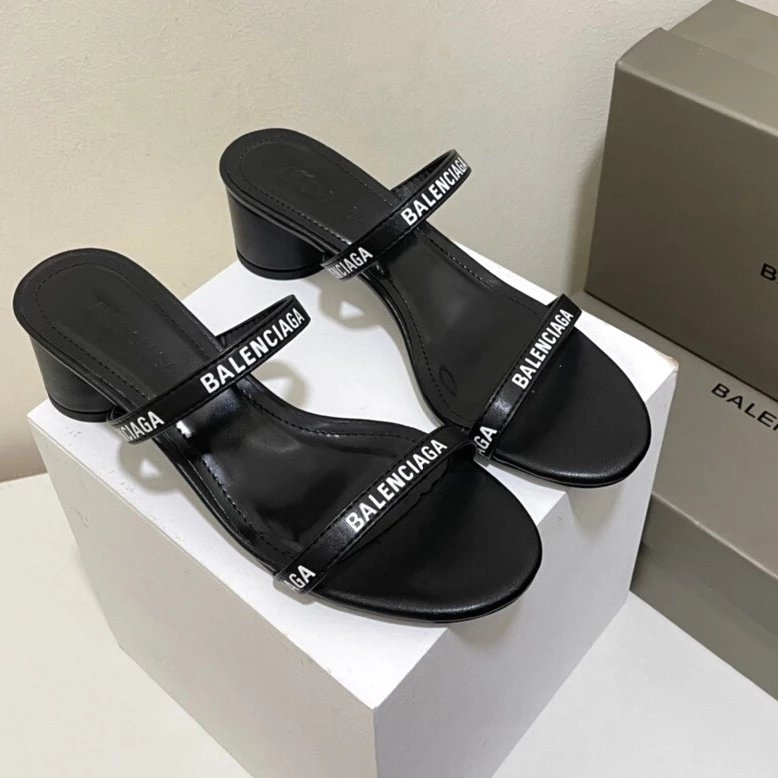 Balenciaga短跟鞋女黑白撞色串标字母双带极简约走秀款中古凉鞋高级潮牌春夏新款欧美大牌VTG巴黎世家高跟凉鞋高奢潮BLCG低跟鞋小众可爱减龄百搭INS洋气质奢侈名媛粗跟凉鞋女优雅法式机能暗黑女鞋
