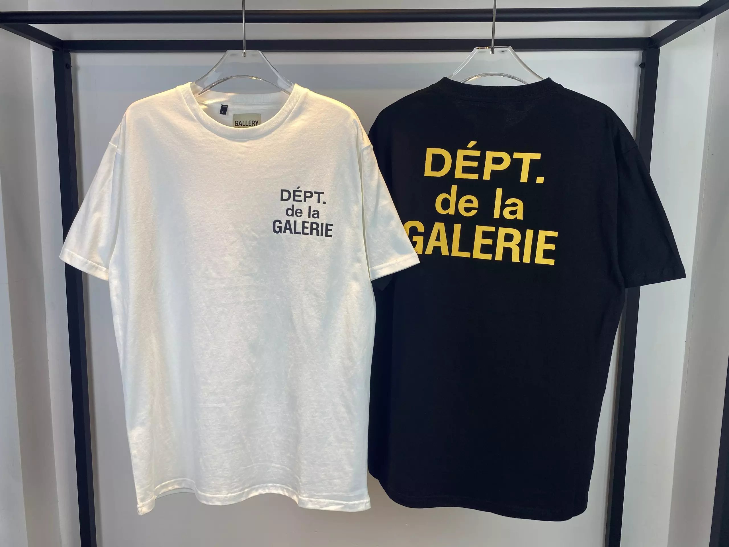 Gallery Dept White De La Galerie Logo Cotton T-Shirt