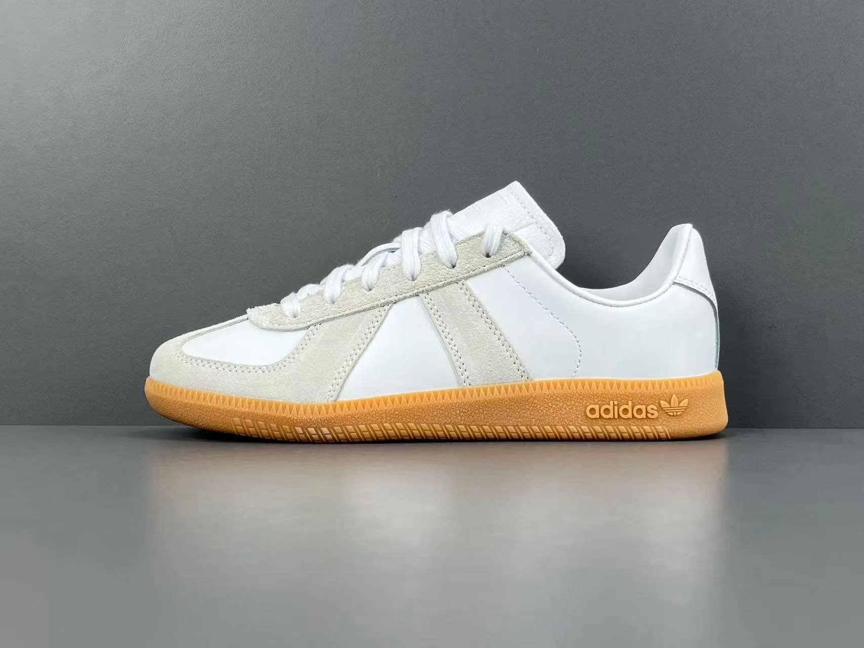 [Authentic Adidas] adidas Originals BW Army German Army Trainer Shoes Comfortable Versatile Slip-Resistant Wear-Resistant Breathable Low-Top Sneakers Unisex Cream White Grey Style Code BZ0579 Sizes 36-45