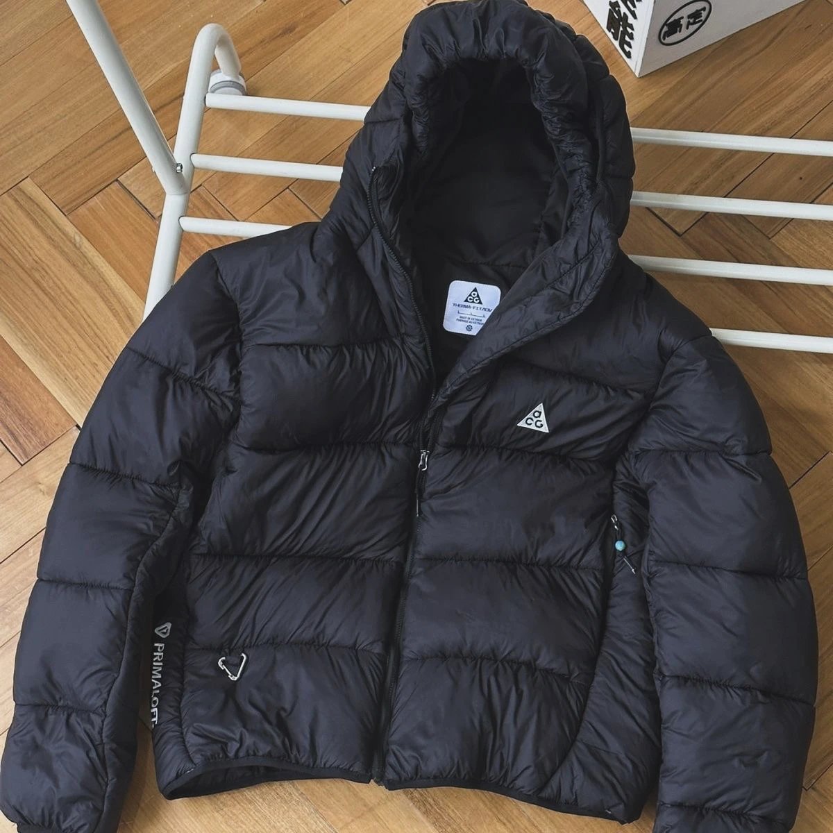 AC jacket, Euro light