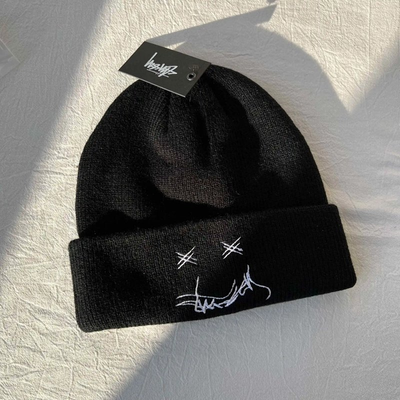 stu X X SMILE BEANIE