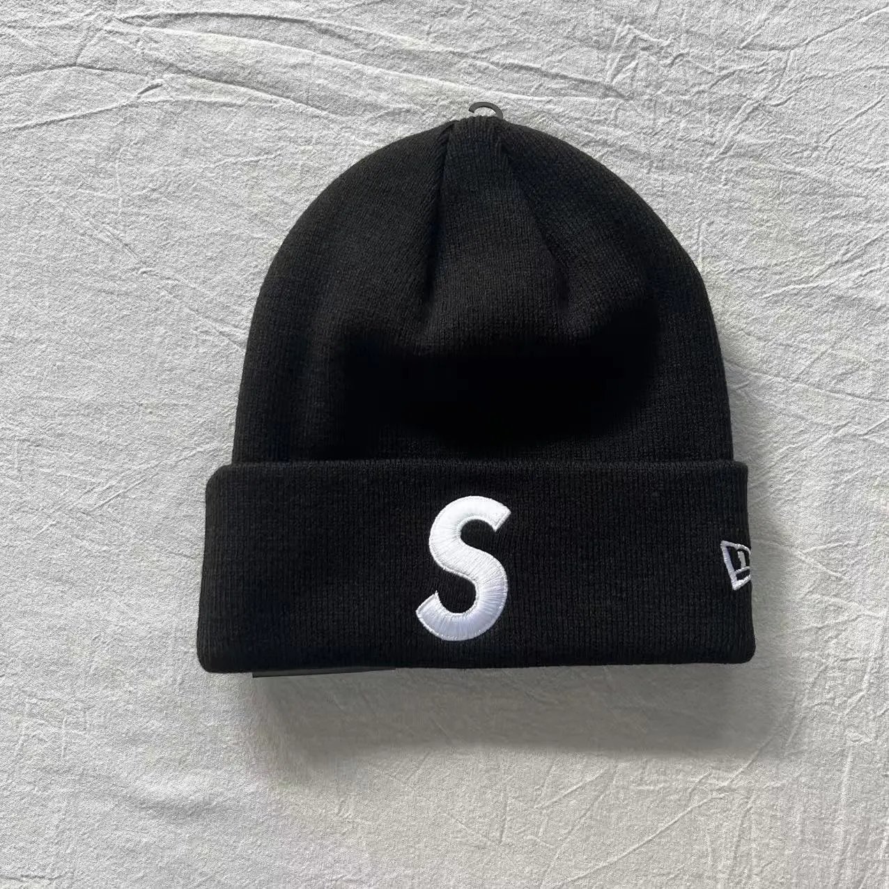 Black: (White) Light S Embroidery Nigu