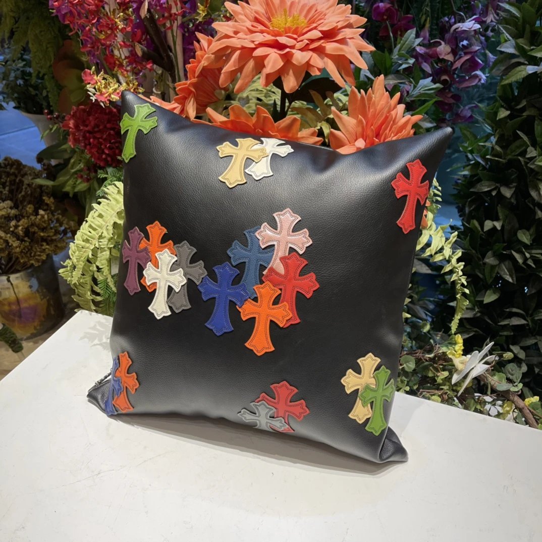 CUSHIONS C.H
