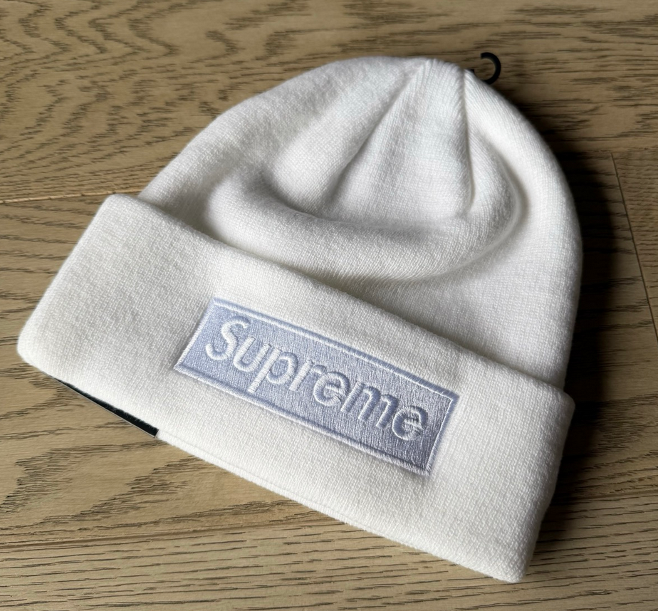 White: White BOX Embroidered Nigu