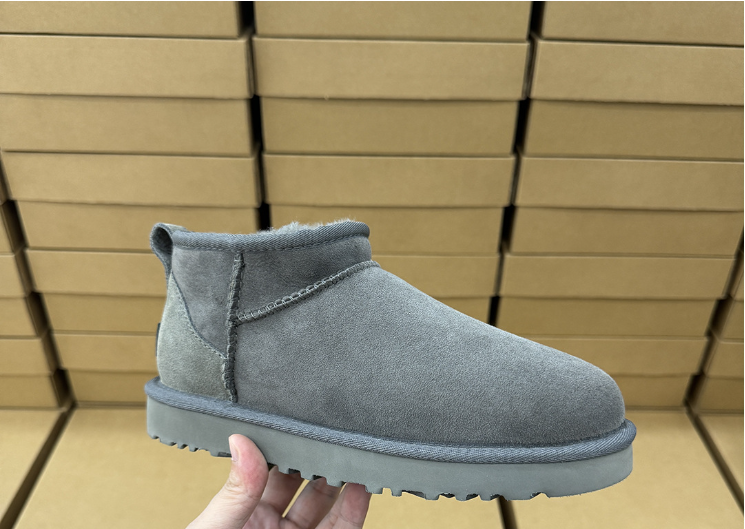 Snow Boots Grey