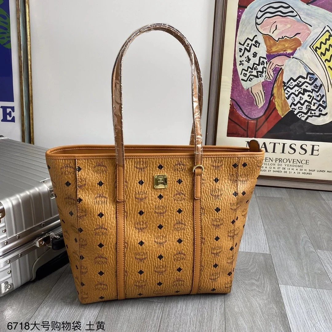 MCM Visetos Large Tote Bag [5 
