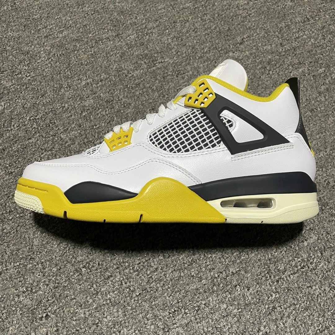 4 Little White Cement Yellow