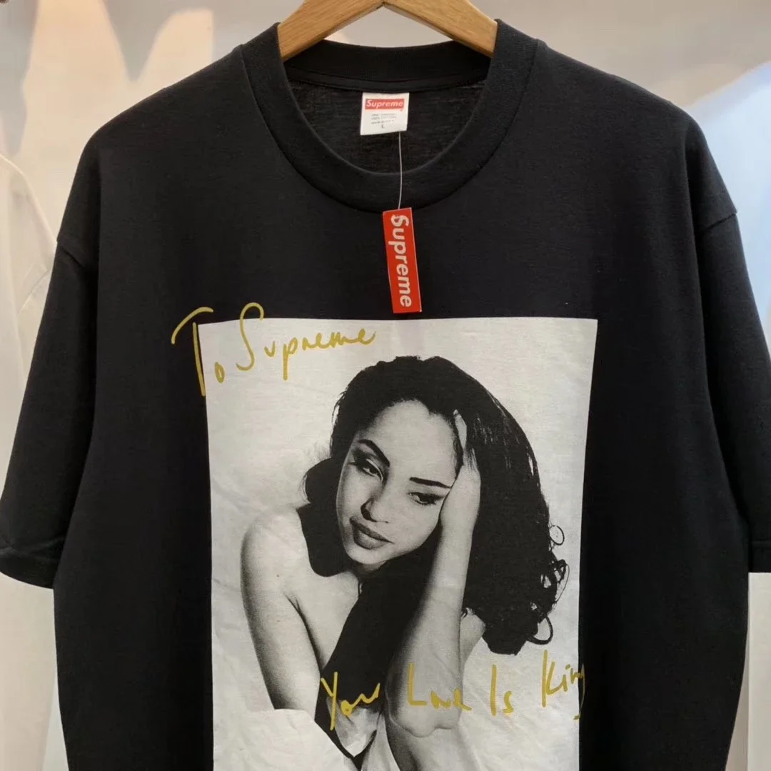 女歌手人物Tee Supreme 17ss Sade Tee 黑白