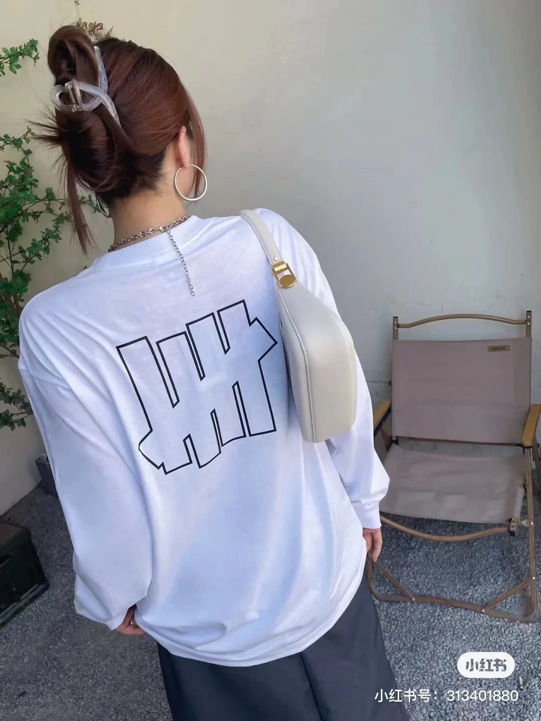 Design Undefeated Five Bars Logo Long Sleeve T-Shirt White T-Shirts - 17