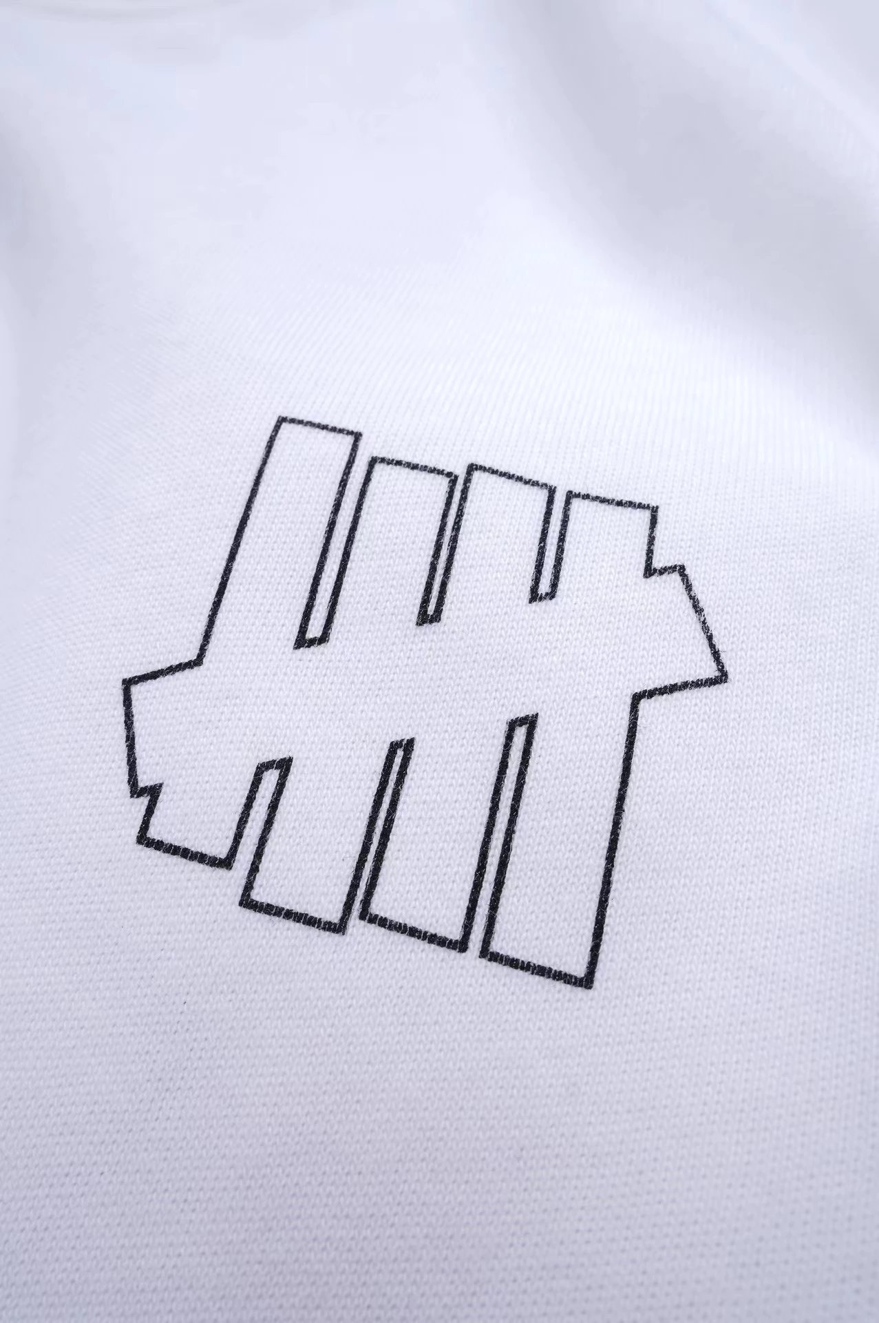 Design Undefeated Five Bars Logo Long Sleeve T-Shirt White T-Shirts - 8