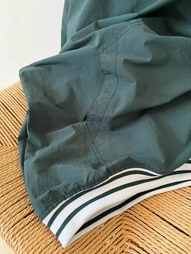 Nike Jackets V-Neck Striped-Trim Pullover Windbreaker product detail image 13