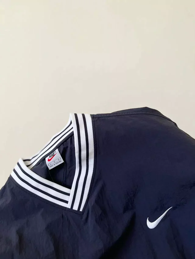 Nike Jackets V-Neck Striped-Trim Pullover Windbreaker product detail image 9
