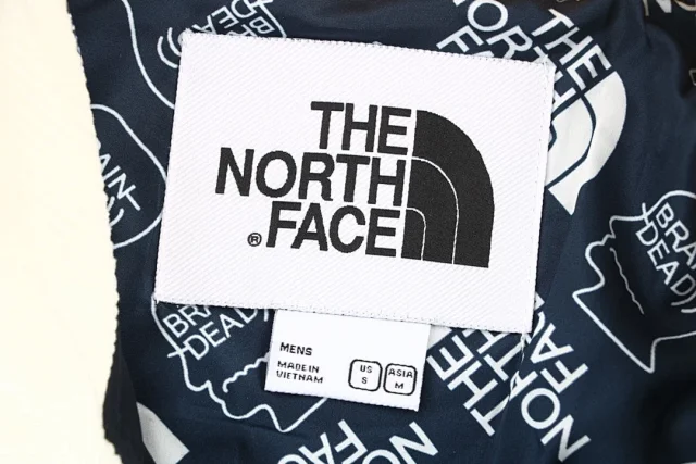 The North Face Jackets Brain Dead 76 Mountain Chore Jacket product detail image 10