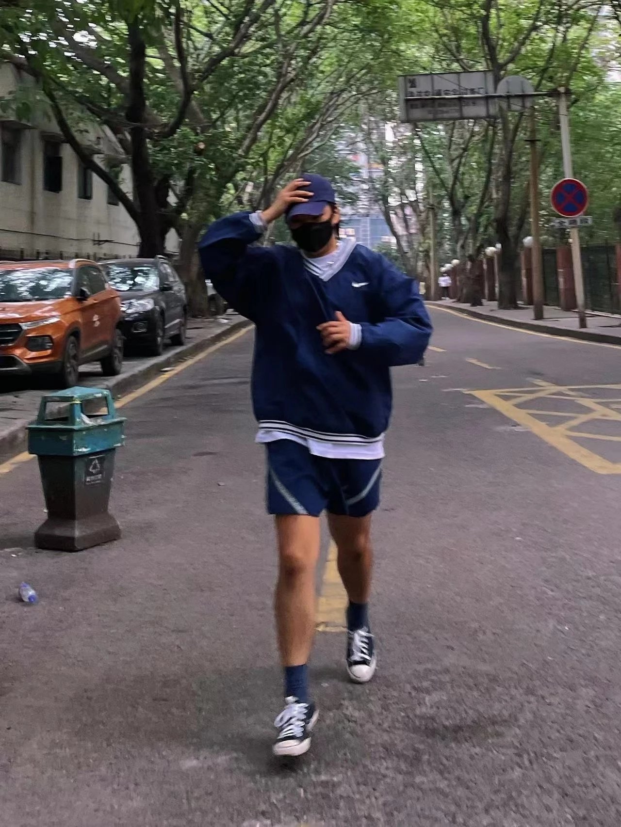 Nike V-Neck Windbreaker Navy Blue - 18