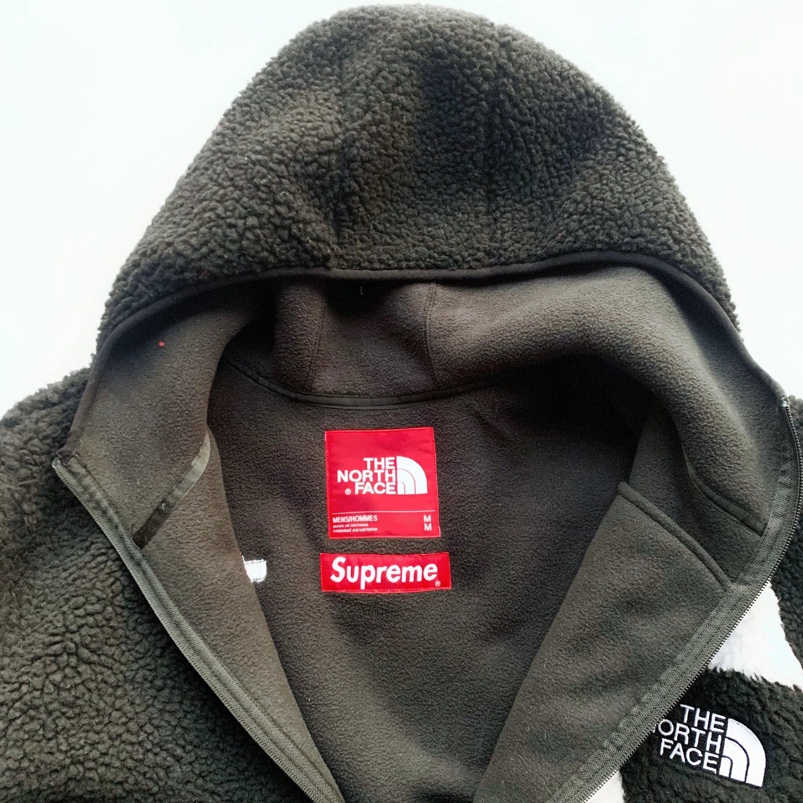 Supreme x The North Face Yin Yang Sherpa Fleece Jacket Black / White Outerwear - 10