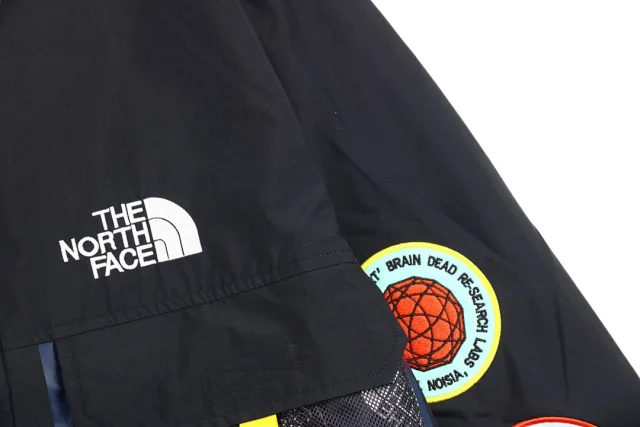 The North Face Jackets Brain Dead 76 Mountain Chore Jacket product detail image 8