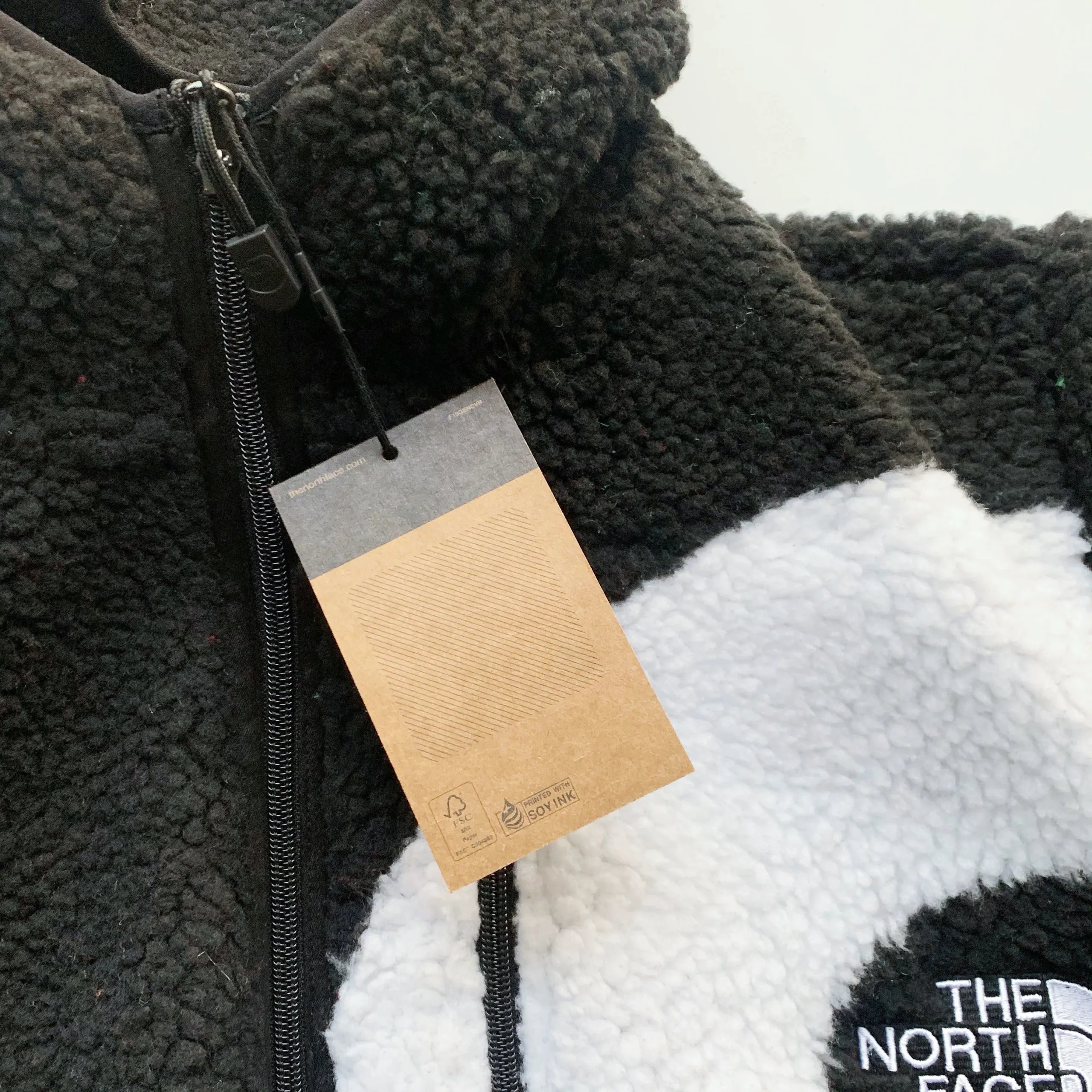Supreme x The North Face Yin Yang Sherpa Fleece Jacket Black / White Outerwear - 12