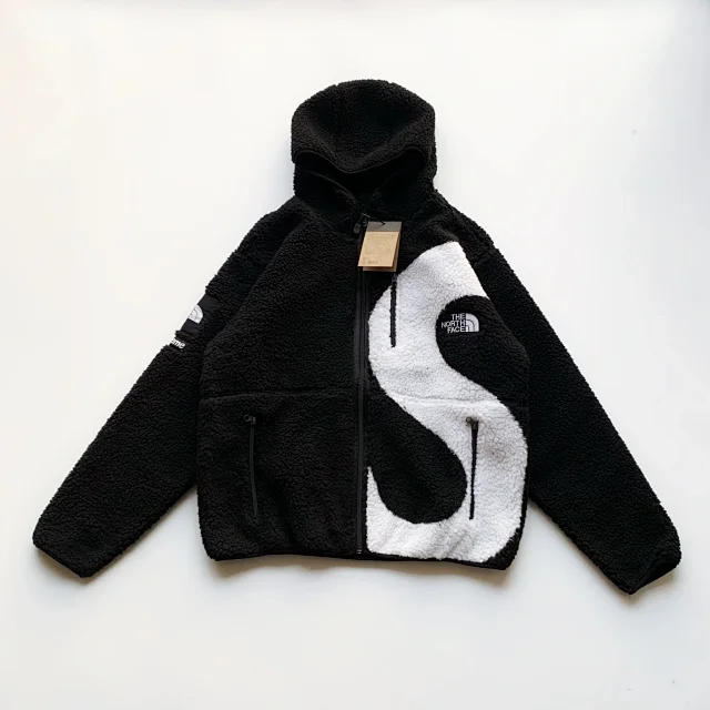 The North Face Jackets Hooded Sherpa Fleece Jacket product detail image 2