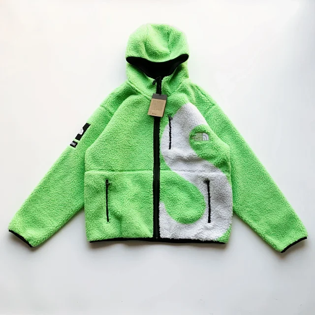The North Face Jackets Hooded Sherpa Fleece Jacket product detail image 4