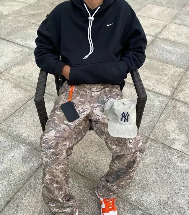 Nike Hoodies & Sweatshirts Embroidered Swoosh pullover hoodie with drawstring hood and kangaroo pocket product detail image 13