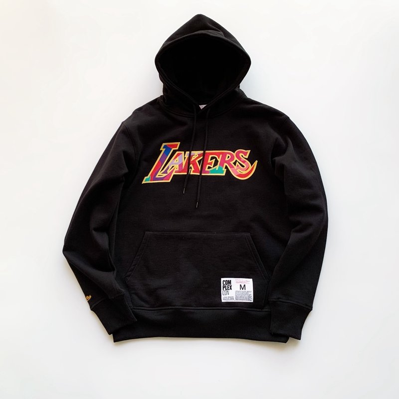 ComplexCon 限定发售的Mitchell & Ness x Lakers x 村上隆三方