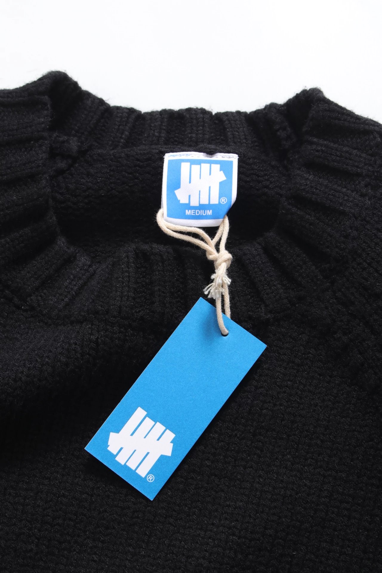 Design UNIQLO U + Undercover Knit Sweater Beige Sweater - 22