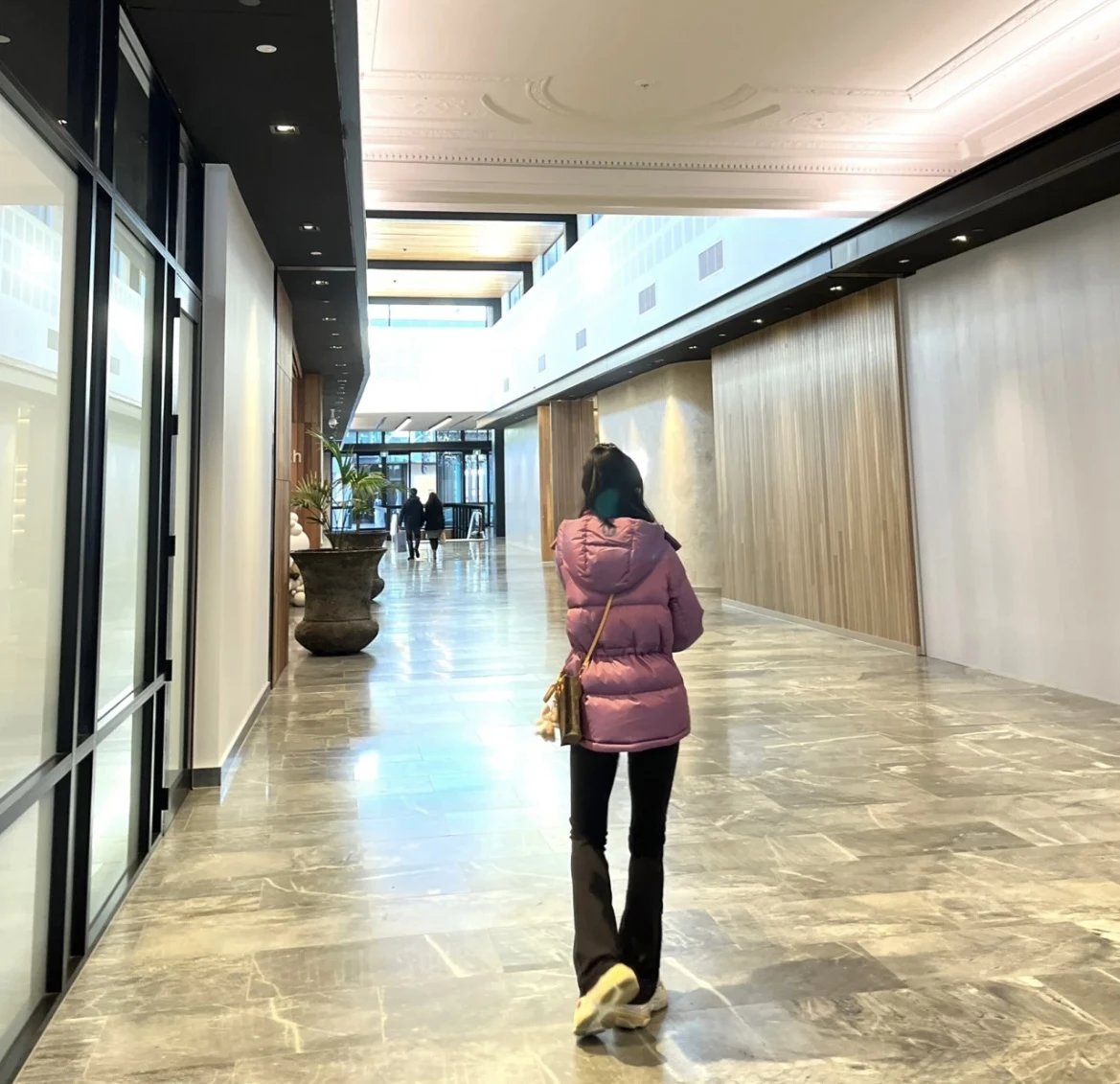 Design Pink Quilted Puffer Jacket Outerwear - 36