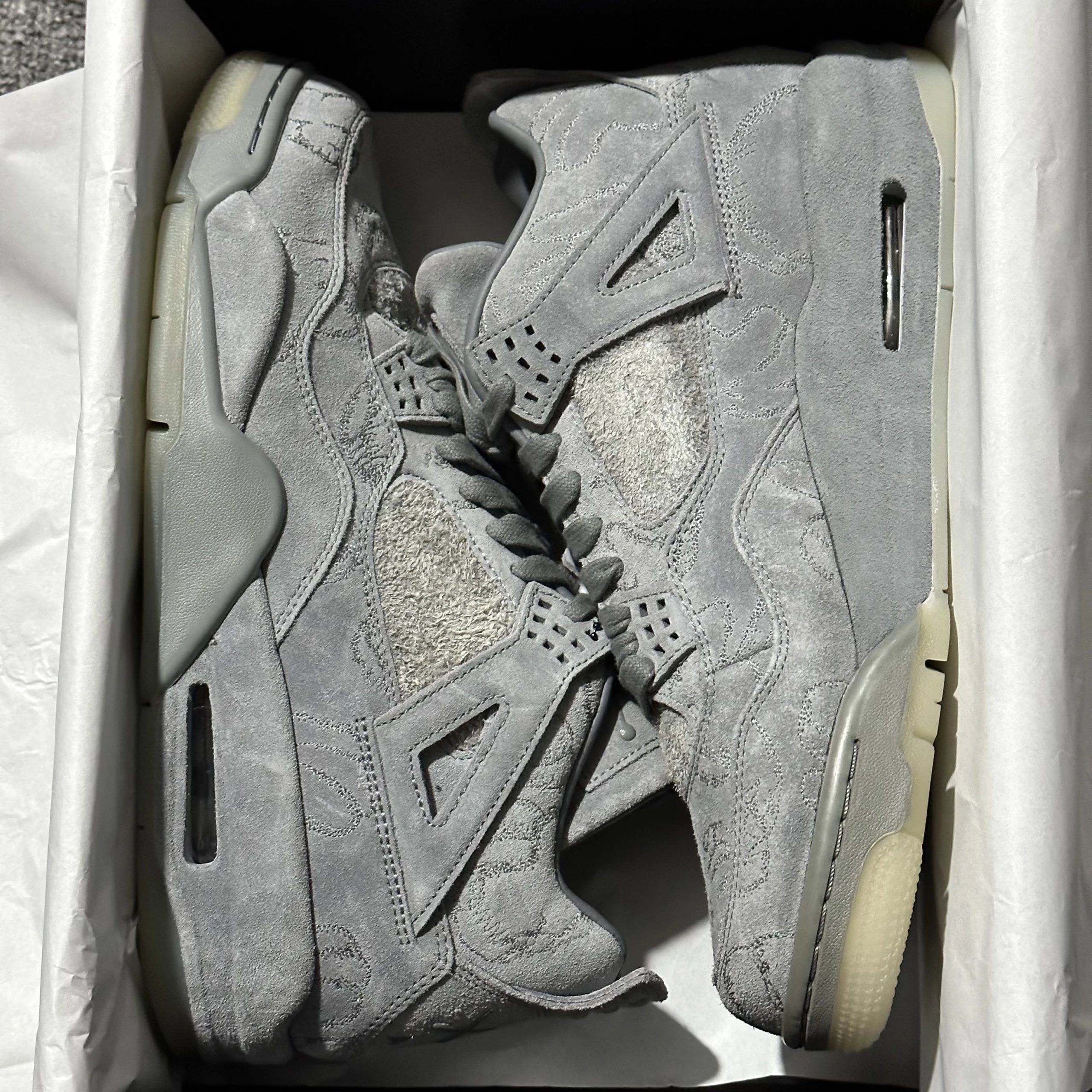 Gx/B J4“Grey Kaws”930155-003