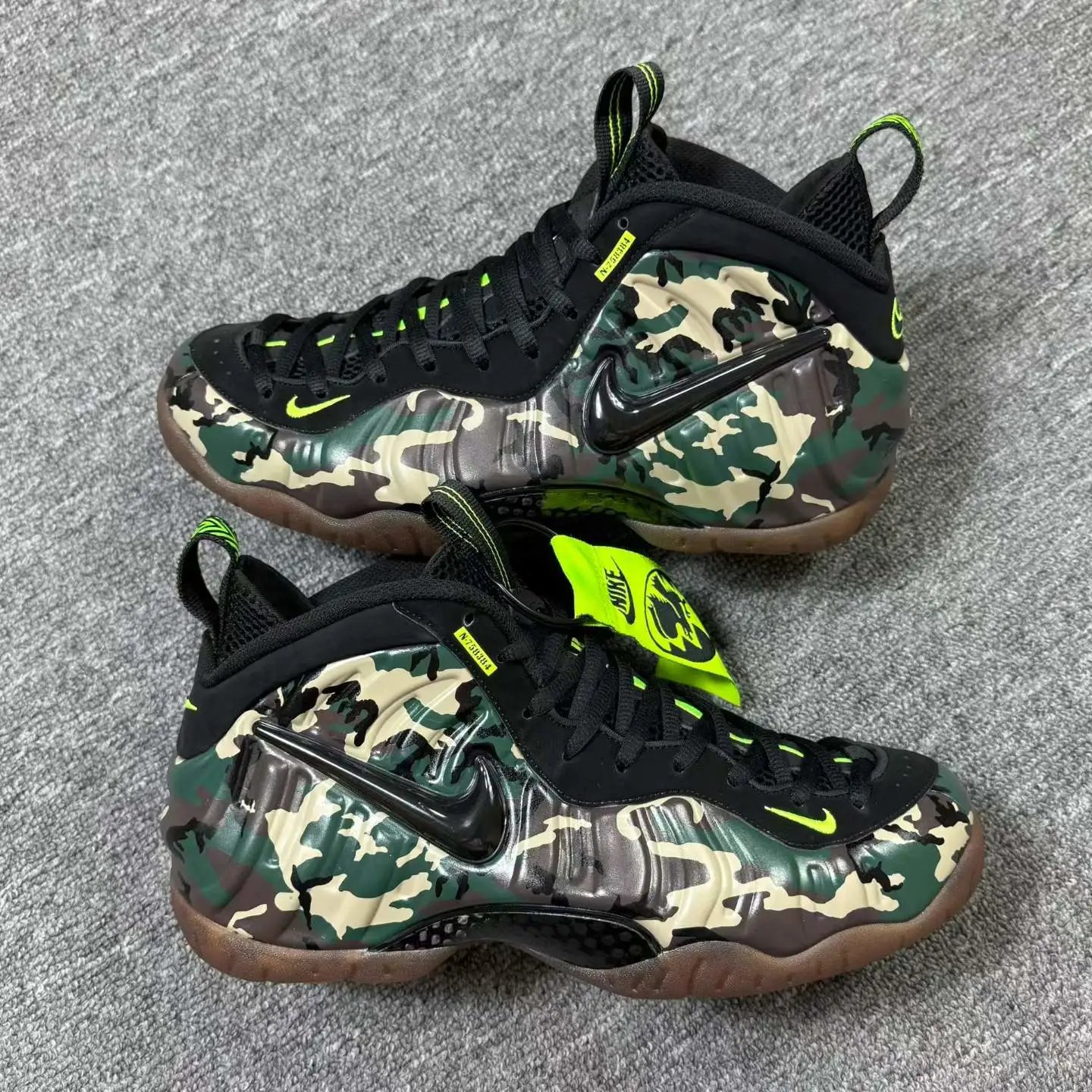 DG Foamposite“Army Camo”IM5204-001