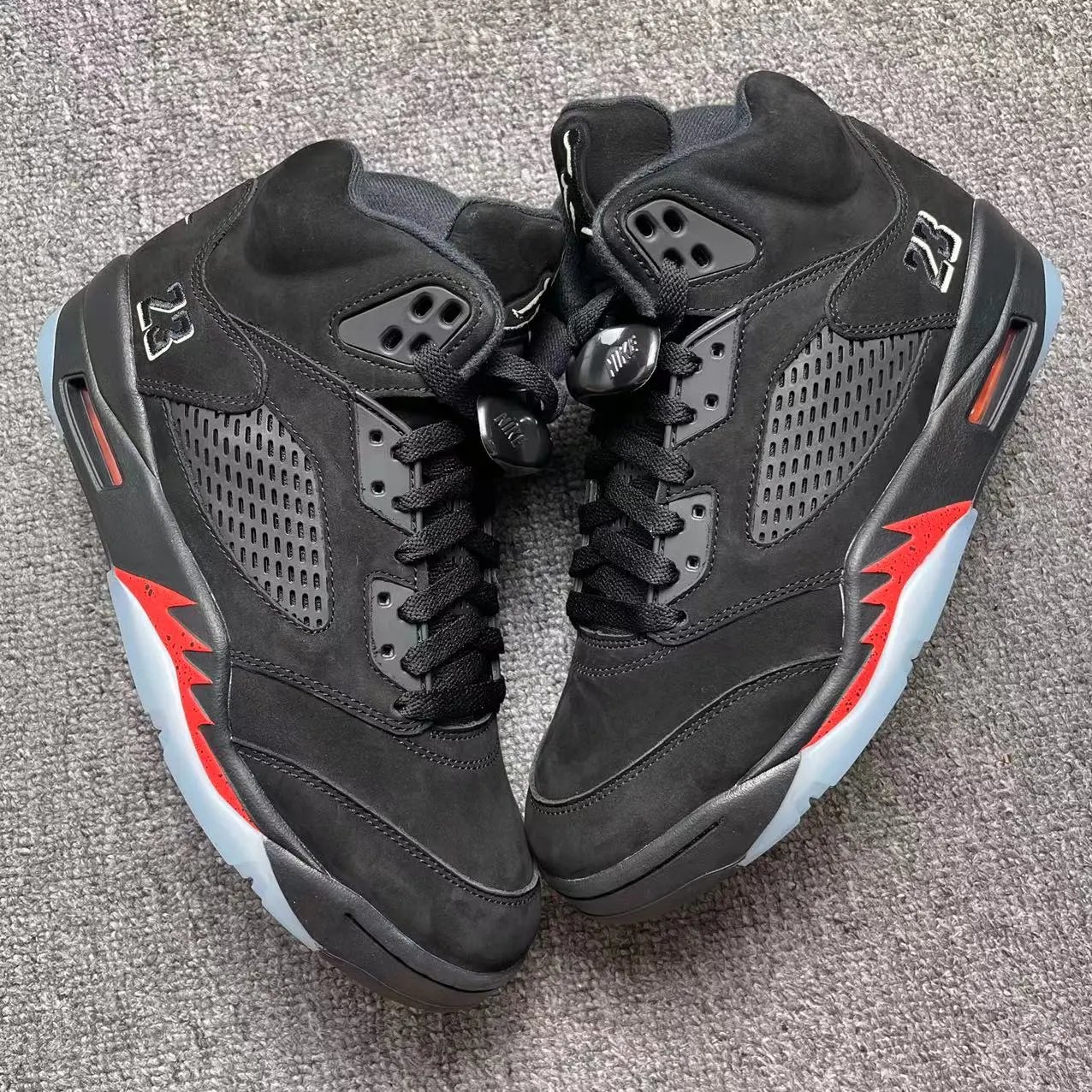 Jordan 5 Retro OG Black Metallic Reimagined HF3975-001