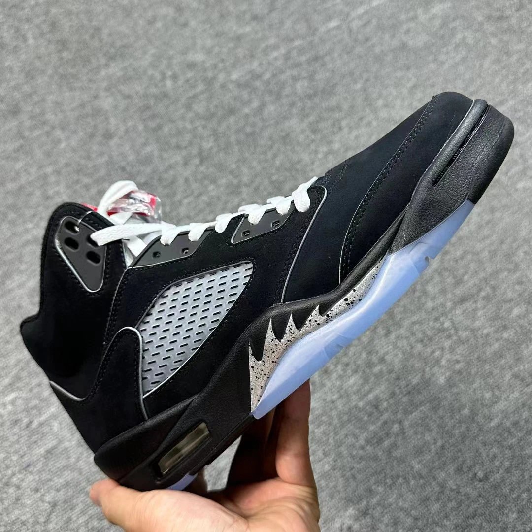 DGC J5“Black Metallic Reimagined”