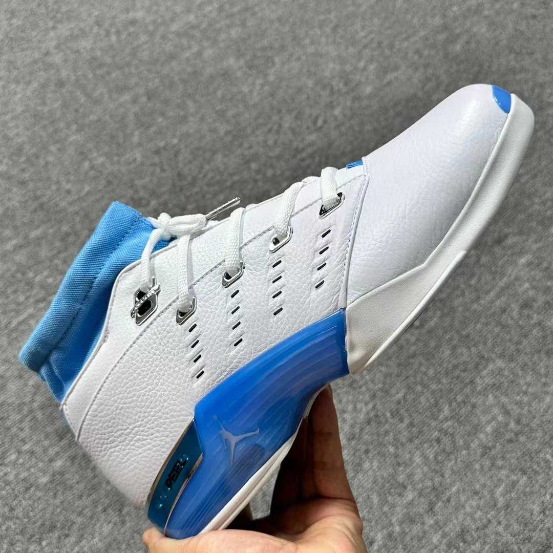 DGC J17“University Blue”
