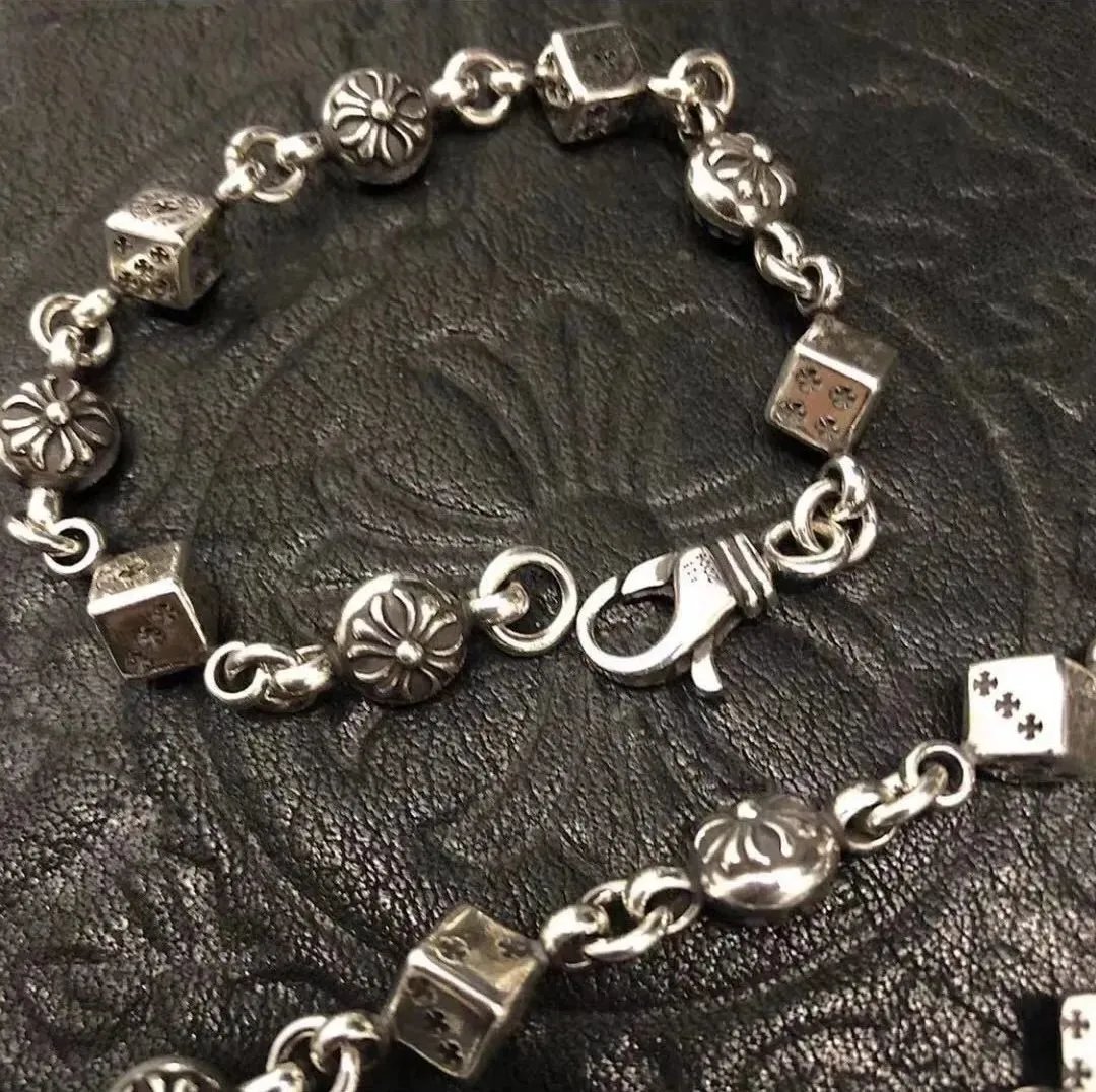 Item Thumbnail for 2167 CH dice cross bracelet, every gamble will win, the bird god must! Life needs a sense of ceremony, 520 Goddess Day gift items!