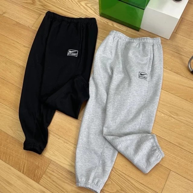 Pure Original Version! OS Loose Fit! Terry Version! Stu Stuxi Collaboration Crew Fleece Logo 23SS Solid Color Embroidered Logo Pocket Zipper Sweatpants Joggers