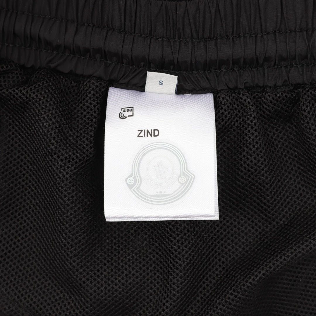 Moncler Logo-Embroidered Navy Shorts with Stripe Tape - 14