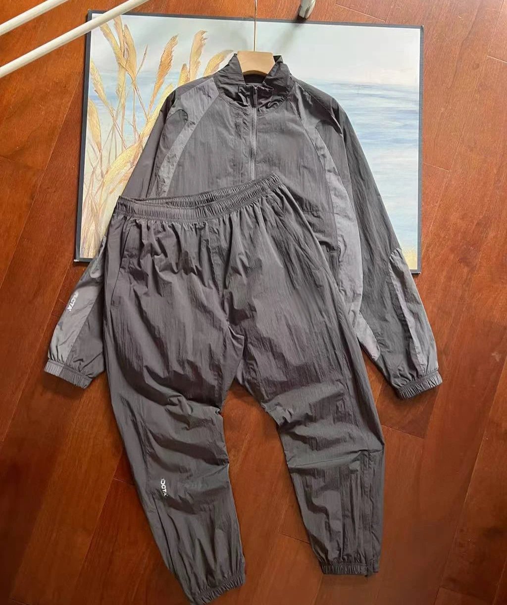 Woven Couple Windproof Sport Tracksuit photo 4