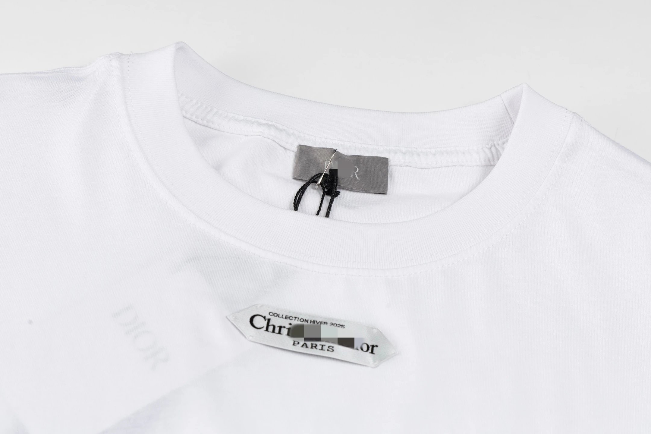 Collar Badge Short Sleeve T-Shirt photo 5