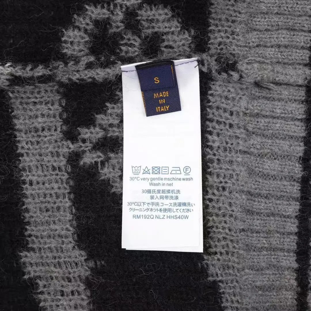 Cashmere Cardigan photo 5