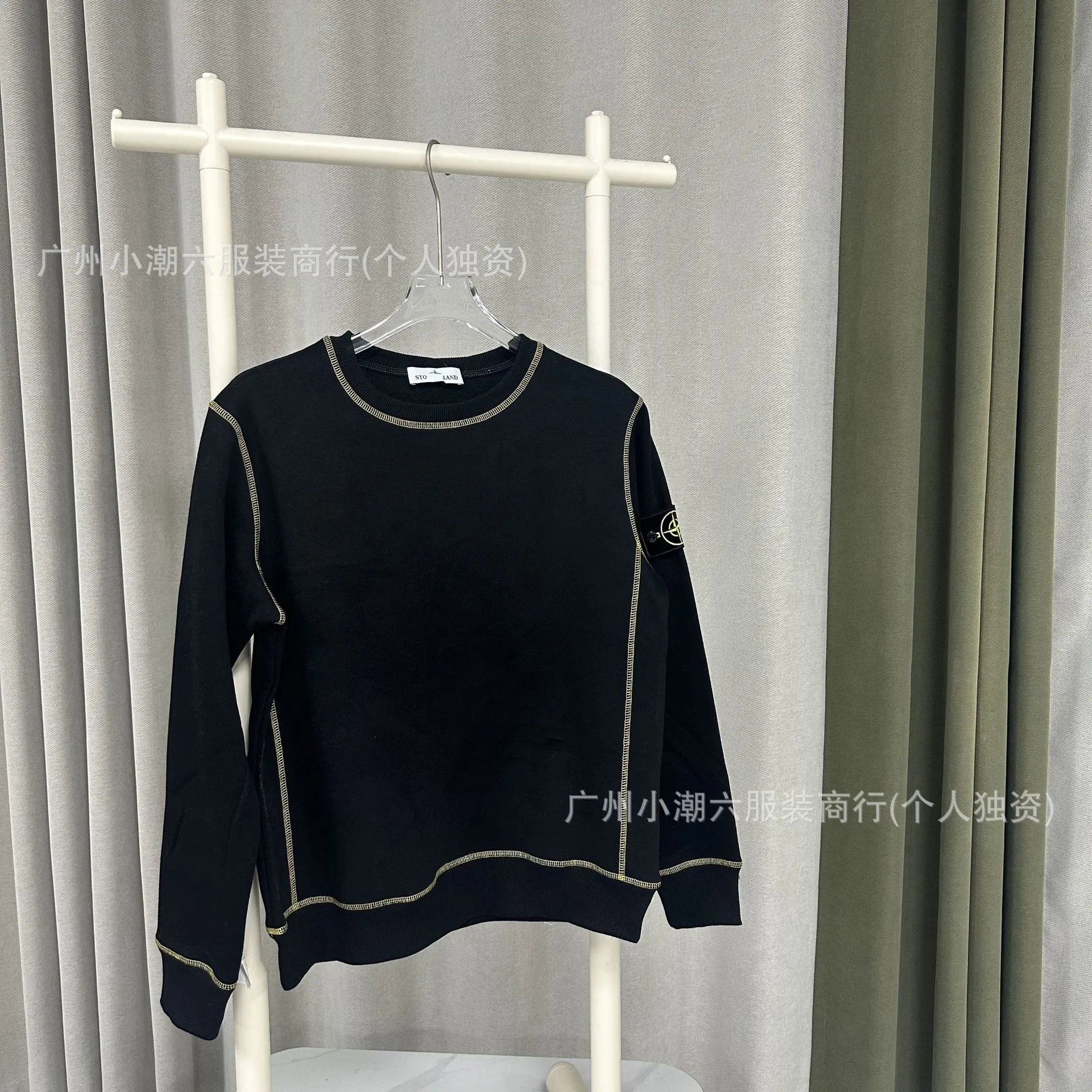 Fleece-Lined Sweatshirt photo 2