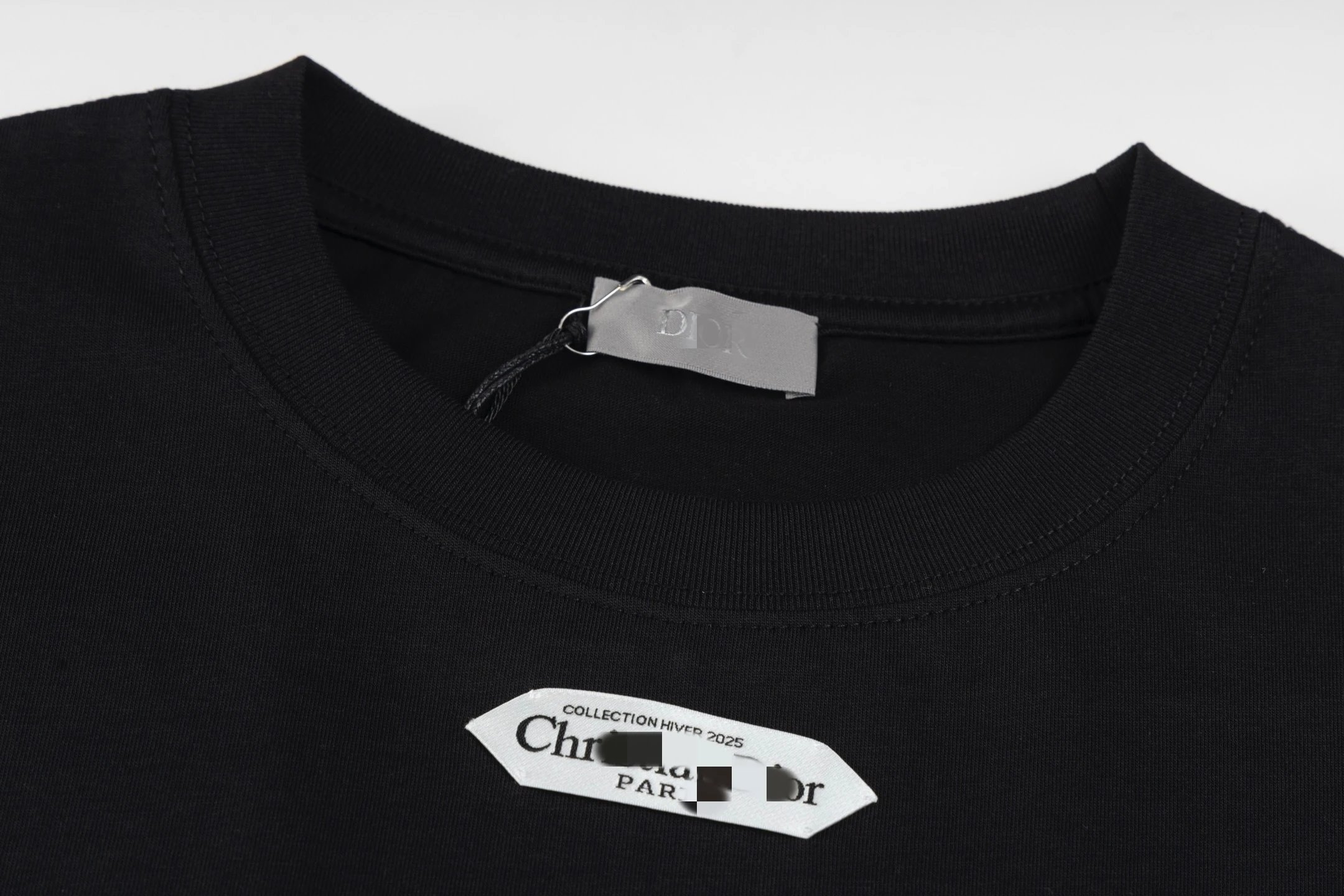 Collar Badge Short Sleeve T-Shirt photo 4