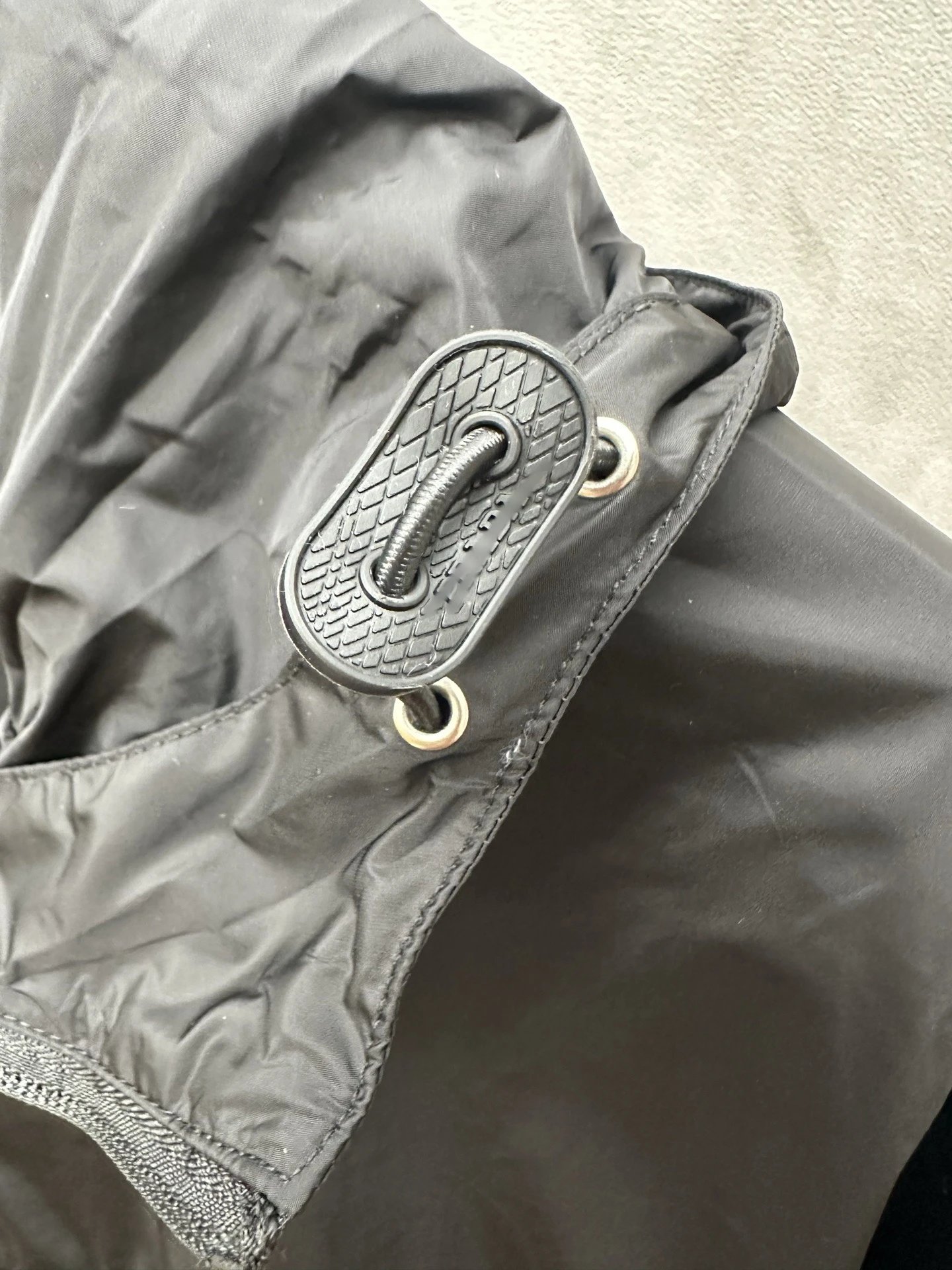 Metal Label Lightweight Hooded Jacket photo 8