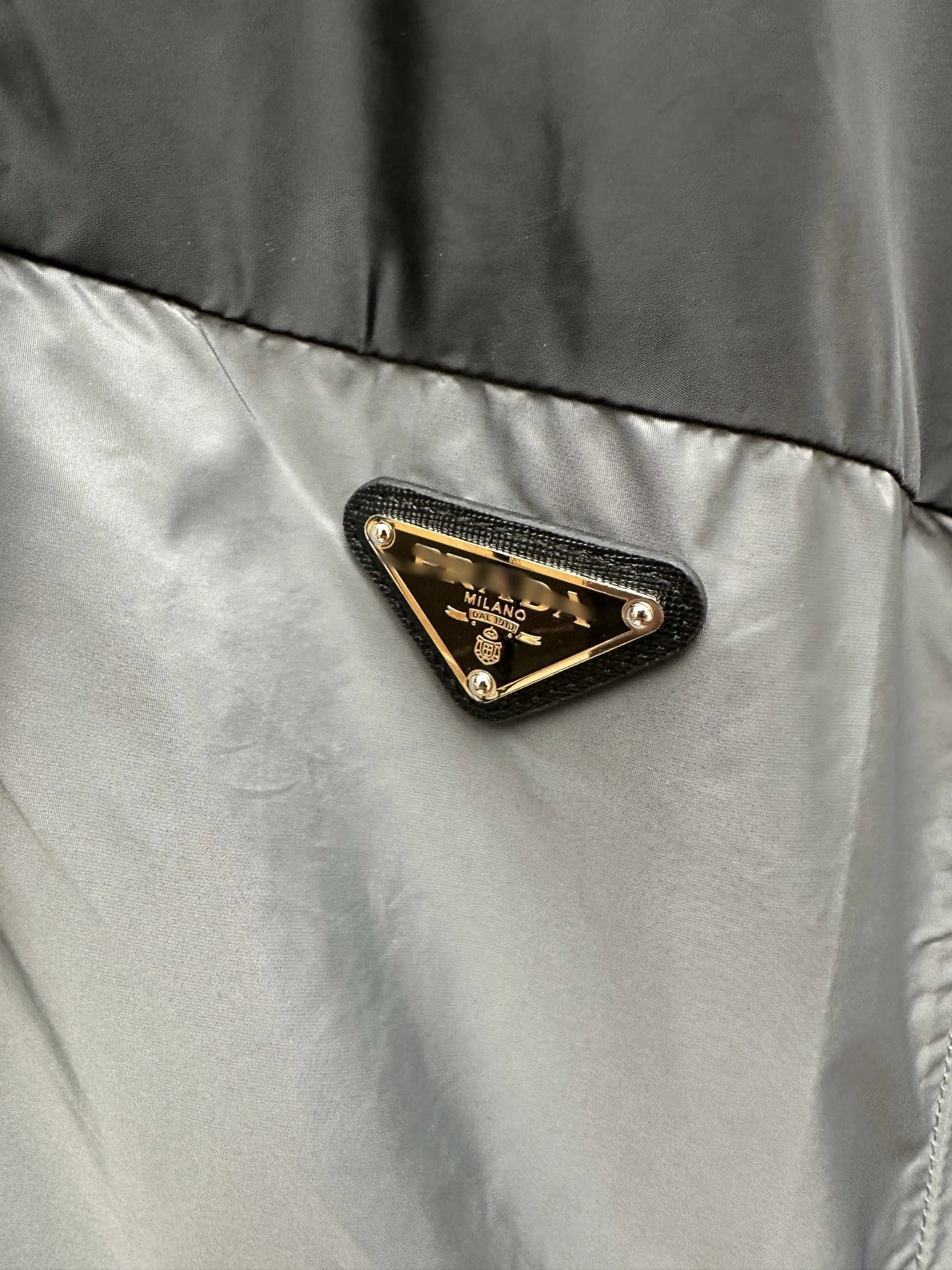 Metal Label Lightweight Hooded Jacket photo 5