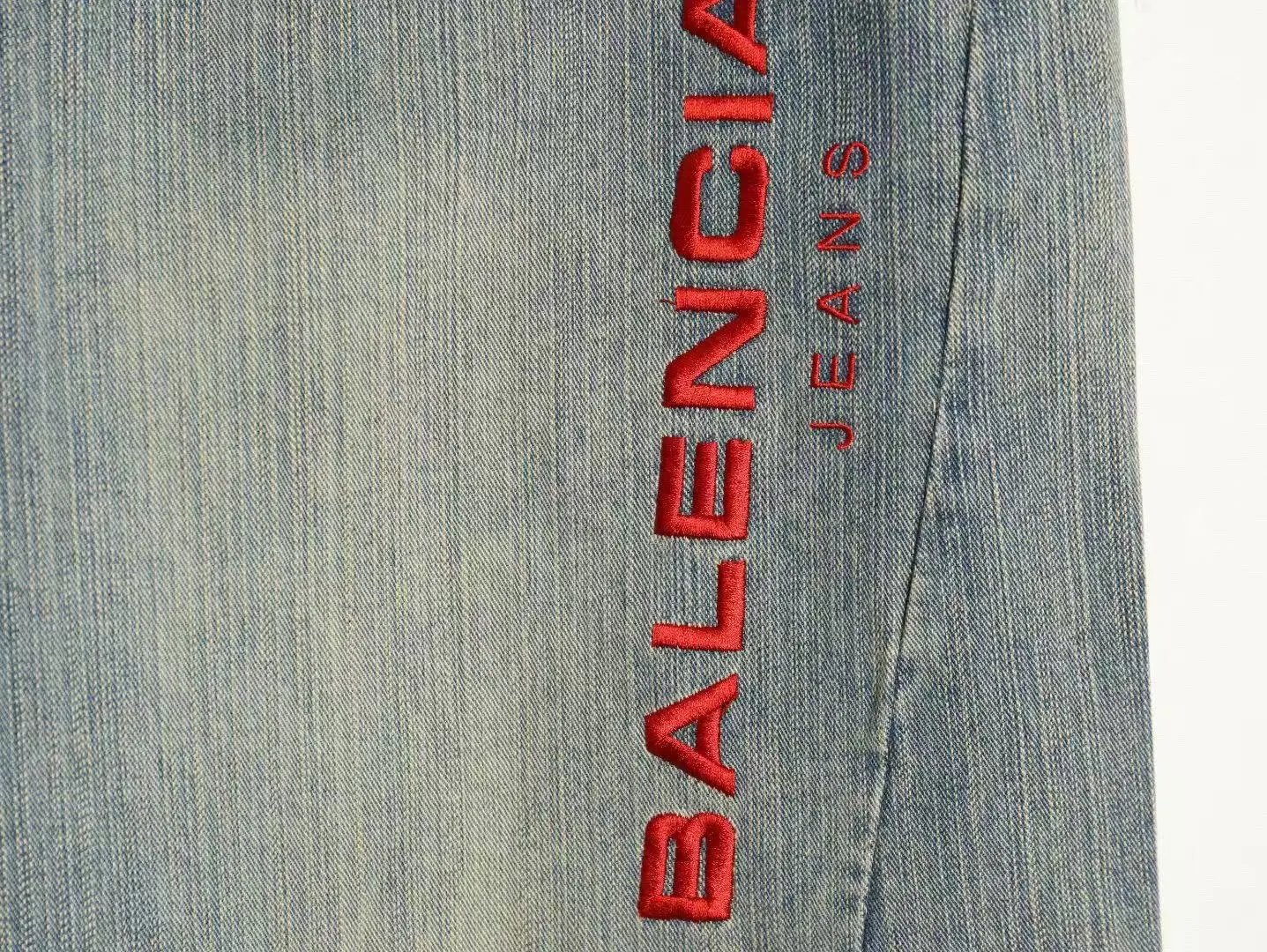 Embroidered Logo Wide-Leg Jeans photo 5
