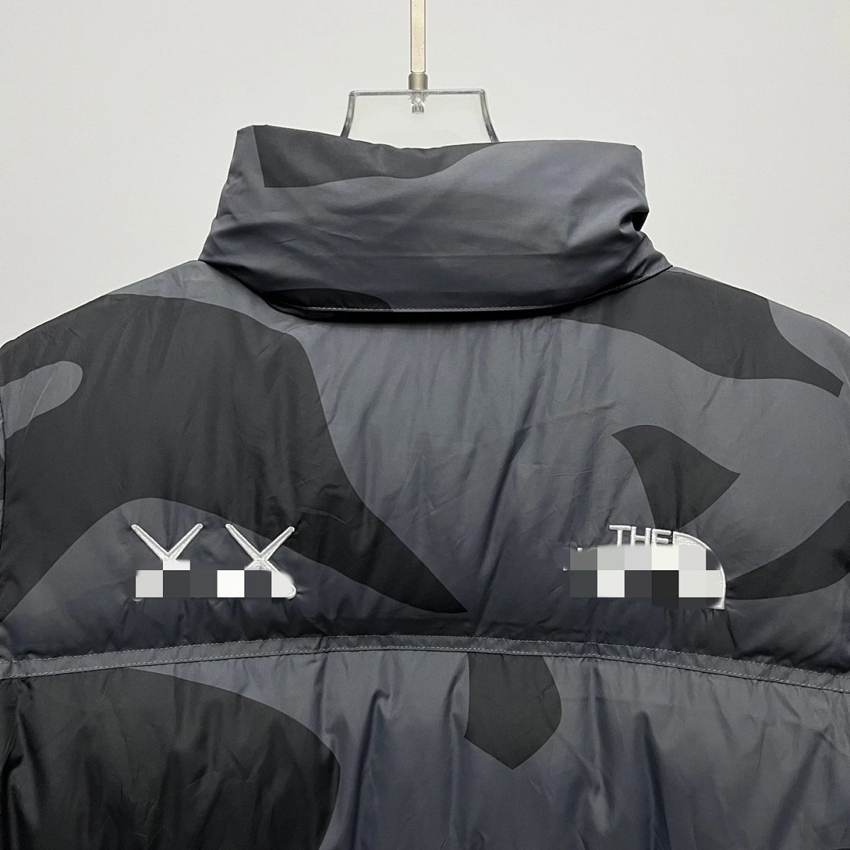 The North Face x VV Nuptse 700 Fill Down Jacket Black Gray Camo product detail 7 in Litbuy spreadsheet finds