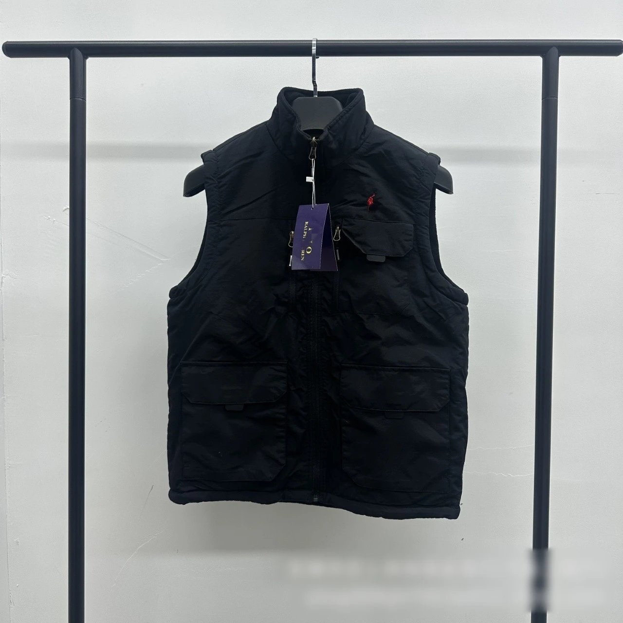 Men's Utility Gilet with Multiple Pockets photo 2