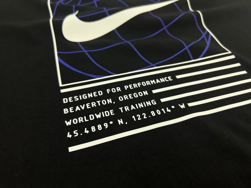 Nike T-Shirts Short-Sleeve Graphic Logo T-Shirt image 9